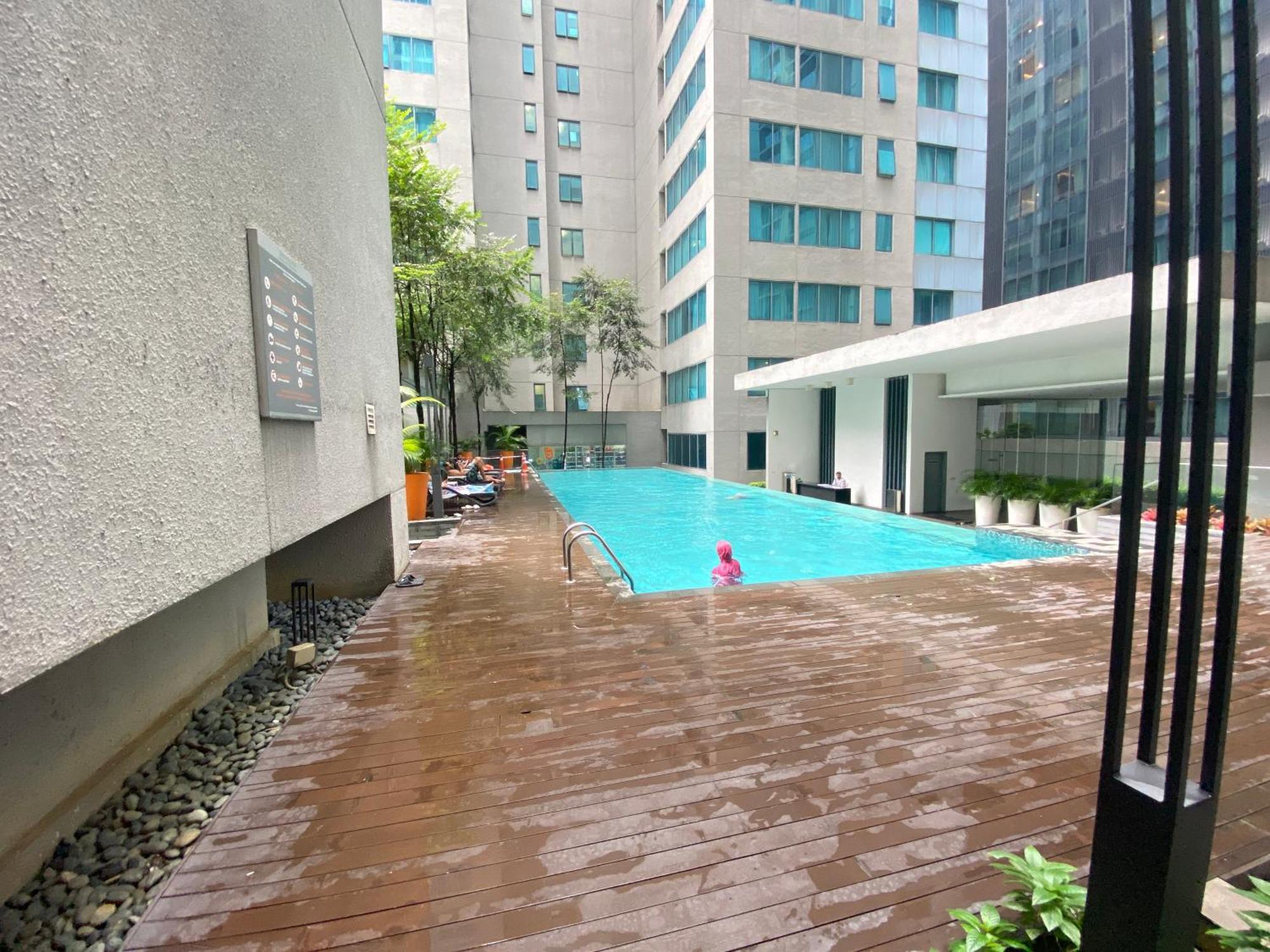 Cherry At Mercu Summer Klcc Apartment